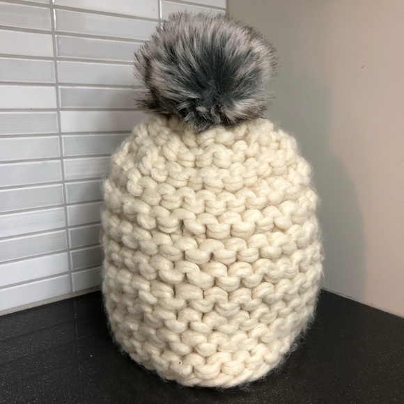 EUC Love & Lore women’s toque - Picture 6 of 9